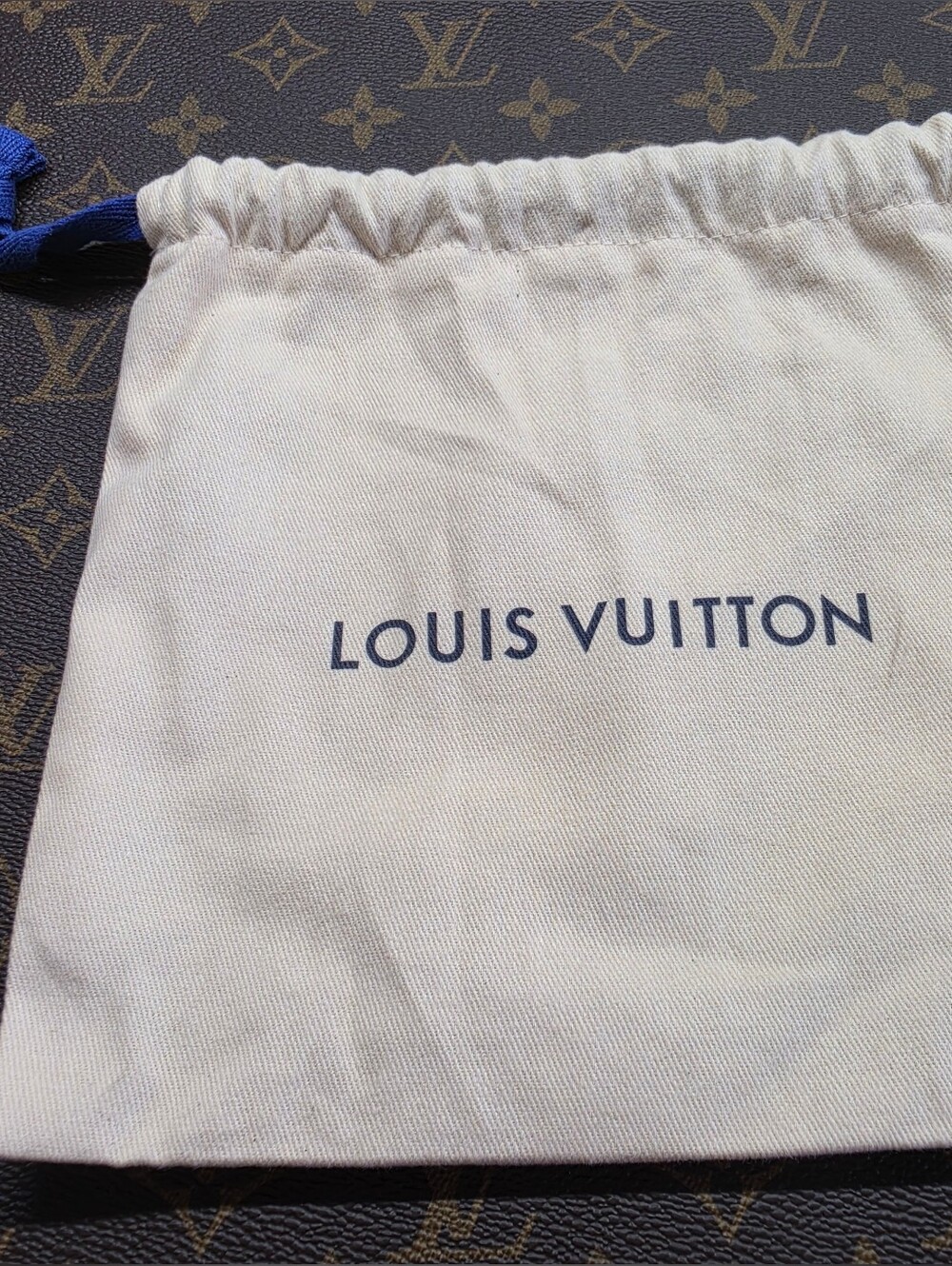 Louis Vuitton Cream Fabric Drawstring Dustbag